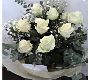 Valentines-Day-White-Roses-Market-Flowers